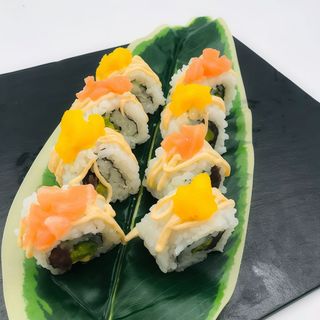 88. Tempura Maki De Tonyina Amb Alvocat I Salmó (8 Uds.)