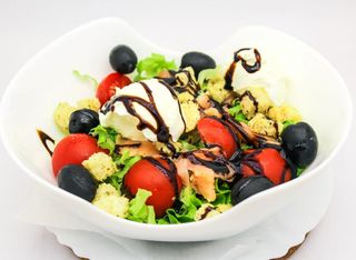 Салата Модена