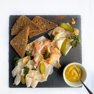 Асорті сала (220г/30г)