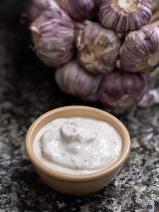 Sos czosnkowy 