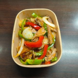 71A.  Anatra in salsa chili piccante