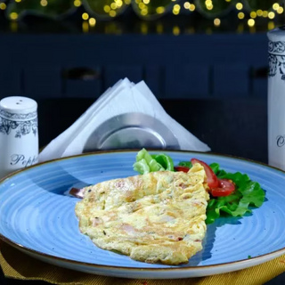 Omleta cu bacon, ciuperci și cașcaval