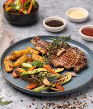 Menu Jeudi < Entrecôte grillées aux herbes >