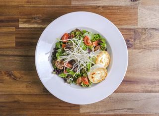 Ensalada de cabra