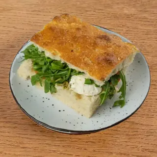 Focaccia s mozzarelom