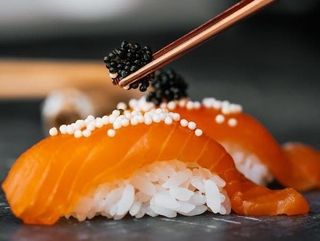 Nigiri Sake