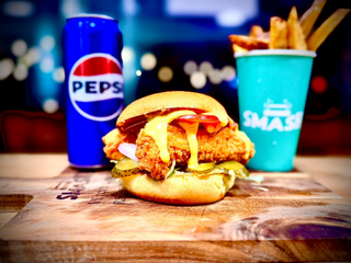 MENIU CRISPY CHEESEBURGER