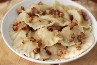 Domowe pierogi mięsne