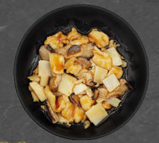 Pollo con bambù e funghi