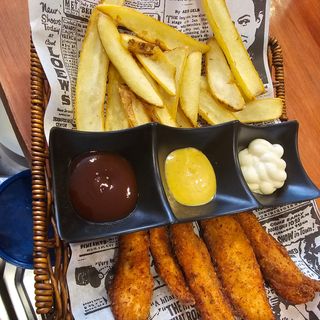 Tenders De Pollo Con Patatas Fritas