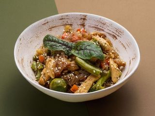 Харусаме з куркою та овочами