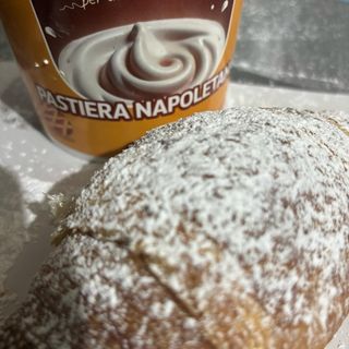CORNETTO  CREMA DI PASTIERA  NAPOLETANA 