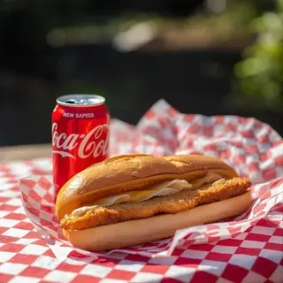 Combo de bebida con bocadillo de pechuga de pollo