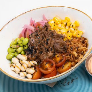 Poke de carnita de cerdo