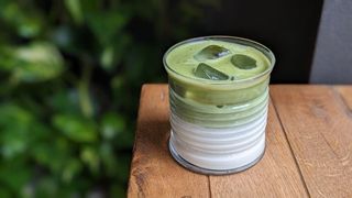 ცივი მატჩა რძით