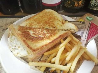 Sándwich Mixto Con Ovo