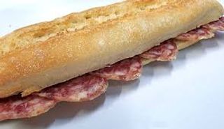 Bocadillo De Salchichón