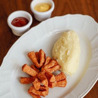 Куриные сосиски с пюре