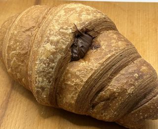 Круасан з шоколадом