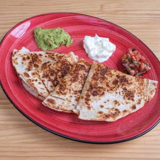 Quesadilla Clásica