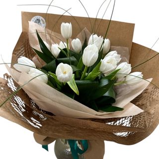 Buchet cu lalele albe ( 15 fire)