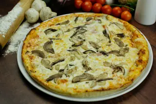 Pizza sa tunjevinom