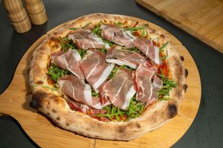 Pizza Crudo e Rucola
