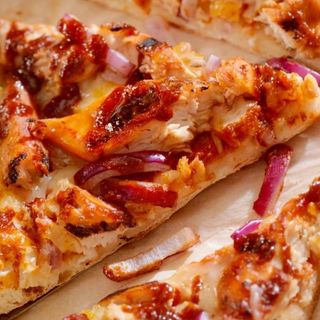 Pizzanesa Pollo Barbacoa Bacon