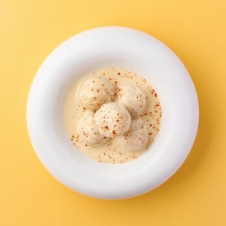 Курячі мітболи у вершковому соусі
