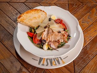 Салат Цезар з індичкою та беконом (250г)