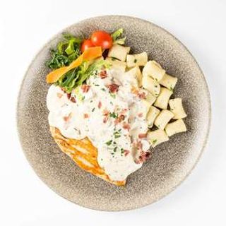 Piletina u umaku pršut kadulja