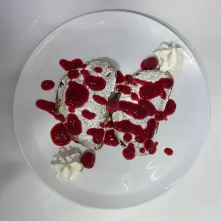 Pain De Campagne, Fromage Blanc, Confiture Maison