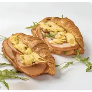  The Smokey Mayo Croiffle   Unite