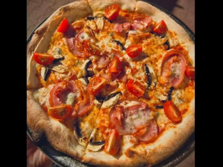 Pizza Pancetta e Funghi