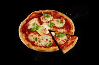 Pizza Margherita + bibita