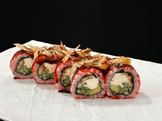 Каліфорнія з вугрем (272g)