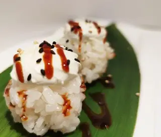 Gunkan snowball
