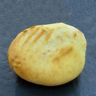 Pandebono Relleno De Dulce De Guayaba