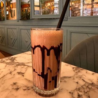 Շոկոլադե միլքշեյք