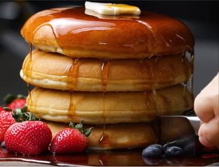 Pancake De Miel Y Frutos Secos