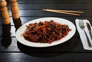  Vită fâșii cu sos chilly 