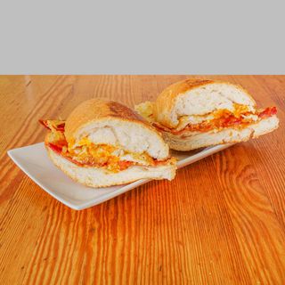 Beicon, Queso Edam Y Huevo Plancha