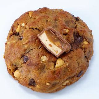 Crumbl cookie de Snickers