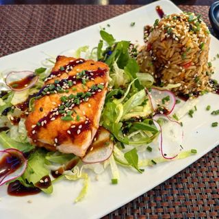 20.- Wok Salmón Teriyaki