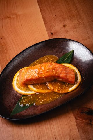 Стейк Лосося з апельсиновим соусом
