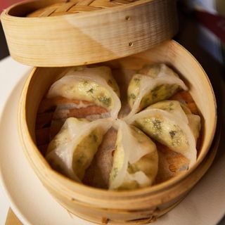 Raviolis de pollo al estilo shanghai al vapor