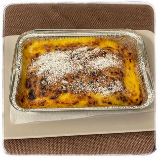 Clătite la cuptor cu brânză, stafide și sos de vanilie