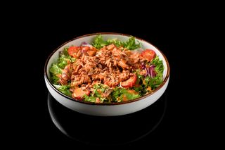 Ensalada De Pato Crispy 鸭肉沙拉