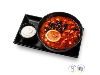 Sopa de tomate con carnes y olivas (430/40g)