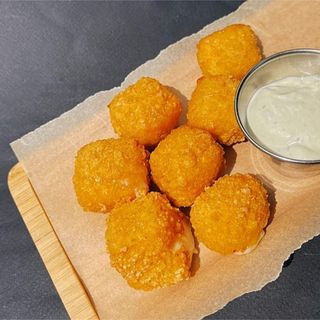 Сирні кульки з моцарели